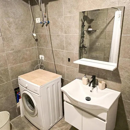 Emerald Luxury 1bd Апартаменты Тирана