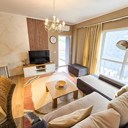 Emerald Luxury 1bd 地拉那