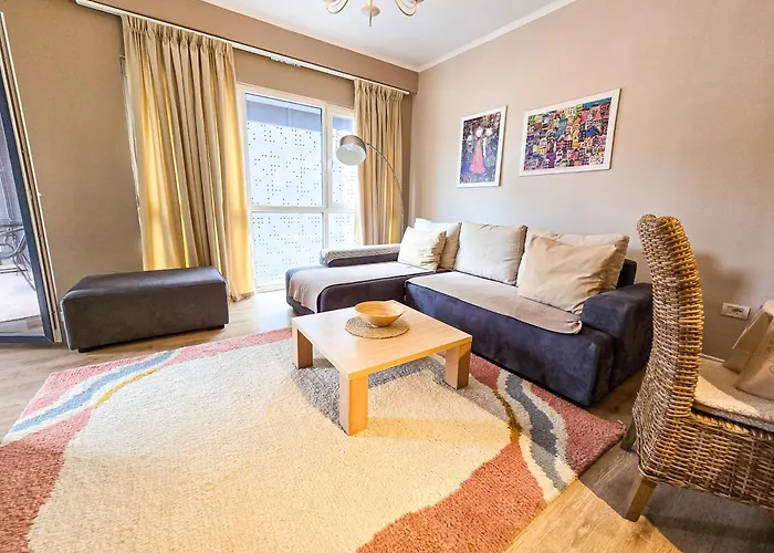 Emerald Luxury 1bd 地拉那